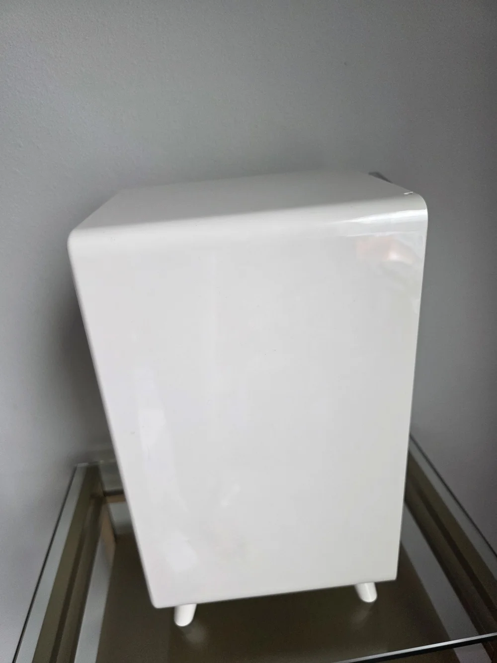 N/A compact white